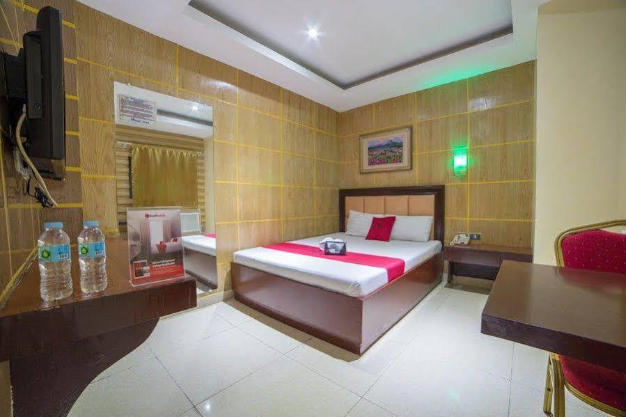 Reddoorz At Winter Hotel Araneta Cidade Quezon Exterior foto