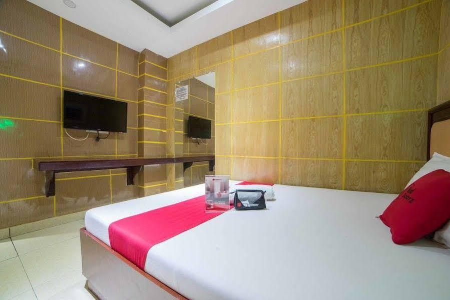 Reddoorz At Winter Hotel Araneta Cidade Quezon Exterior foto