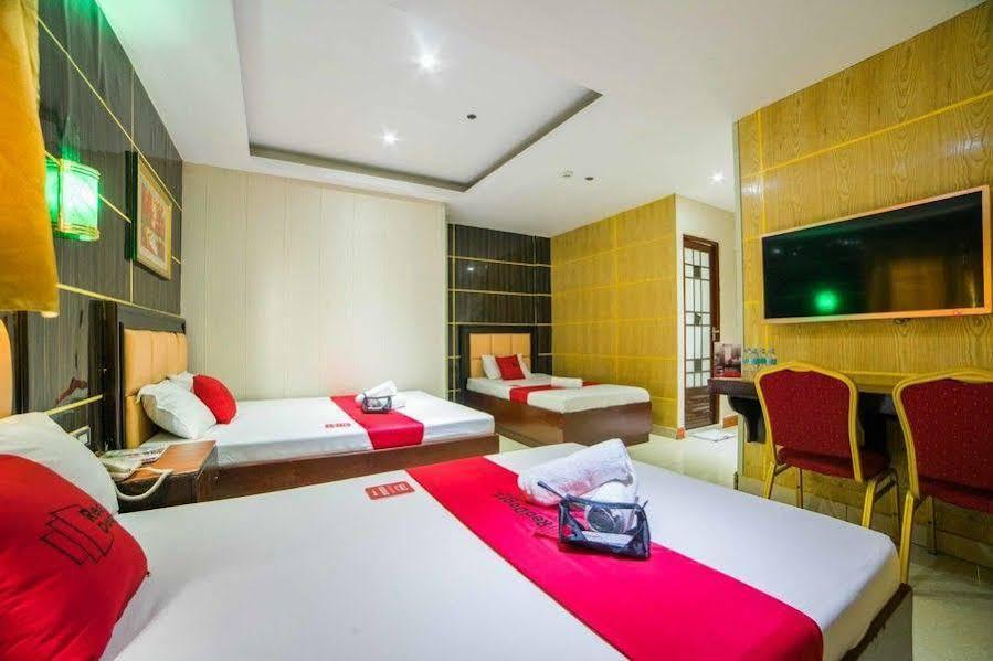 Reddoorz At Winter Hotel Araneta Cidade Quezon Exterior foto
