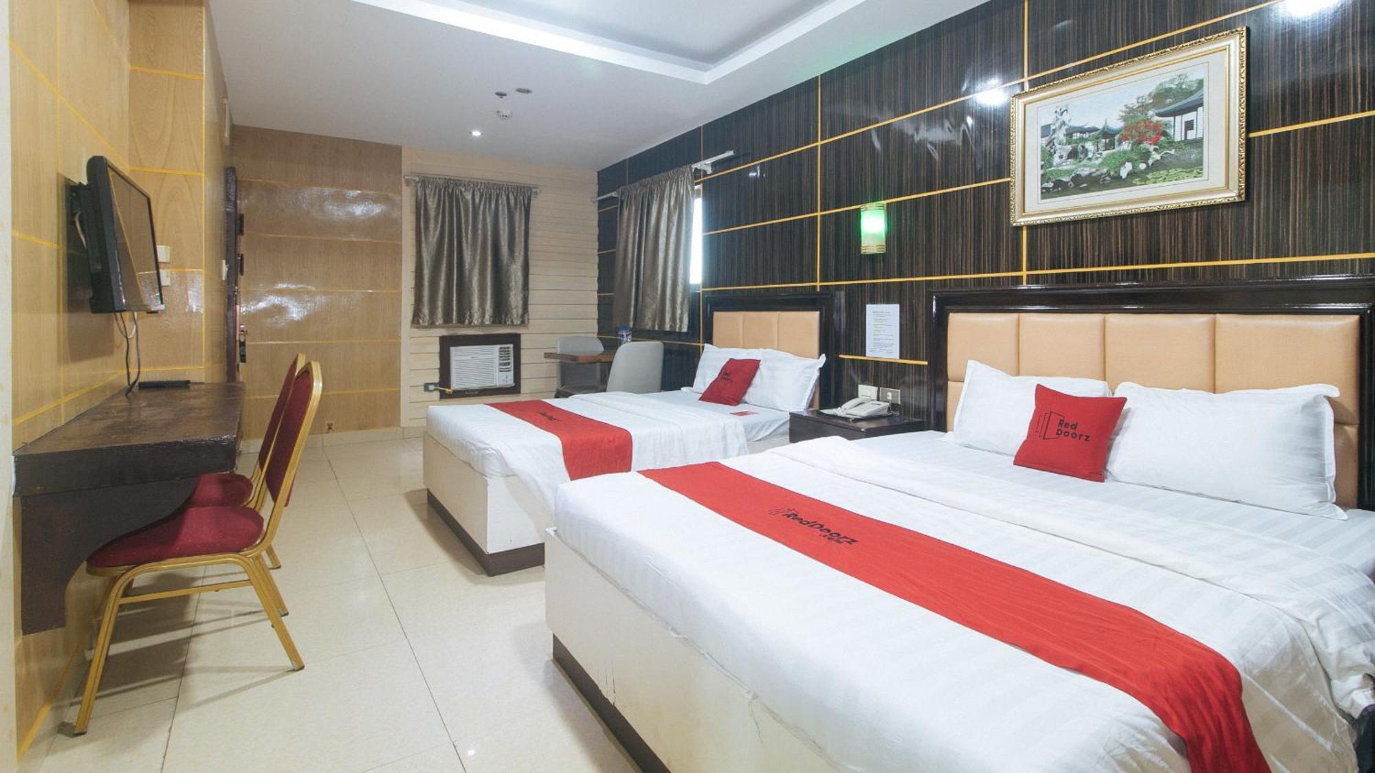 Reddoorz At Winter Hotel Araneta Cidade Quezon Exterior foto