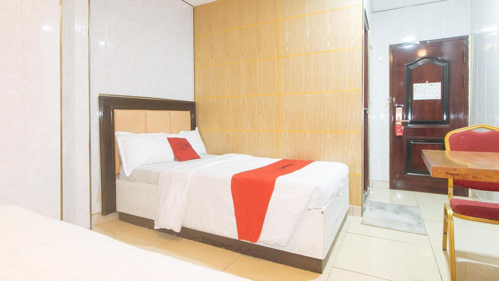 Reddoorz At Winter Hotel Araneta Cidade Quezon Exterior foto