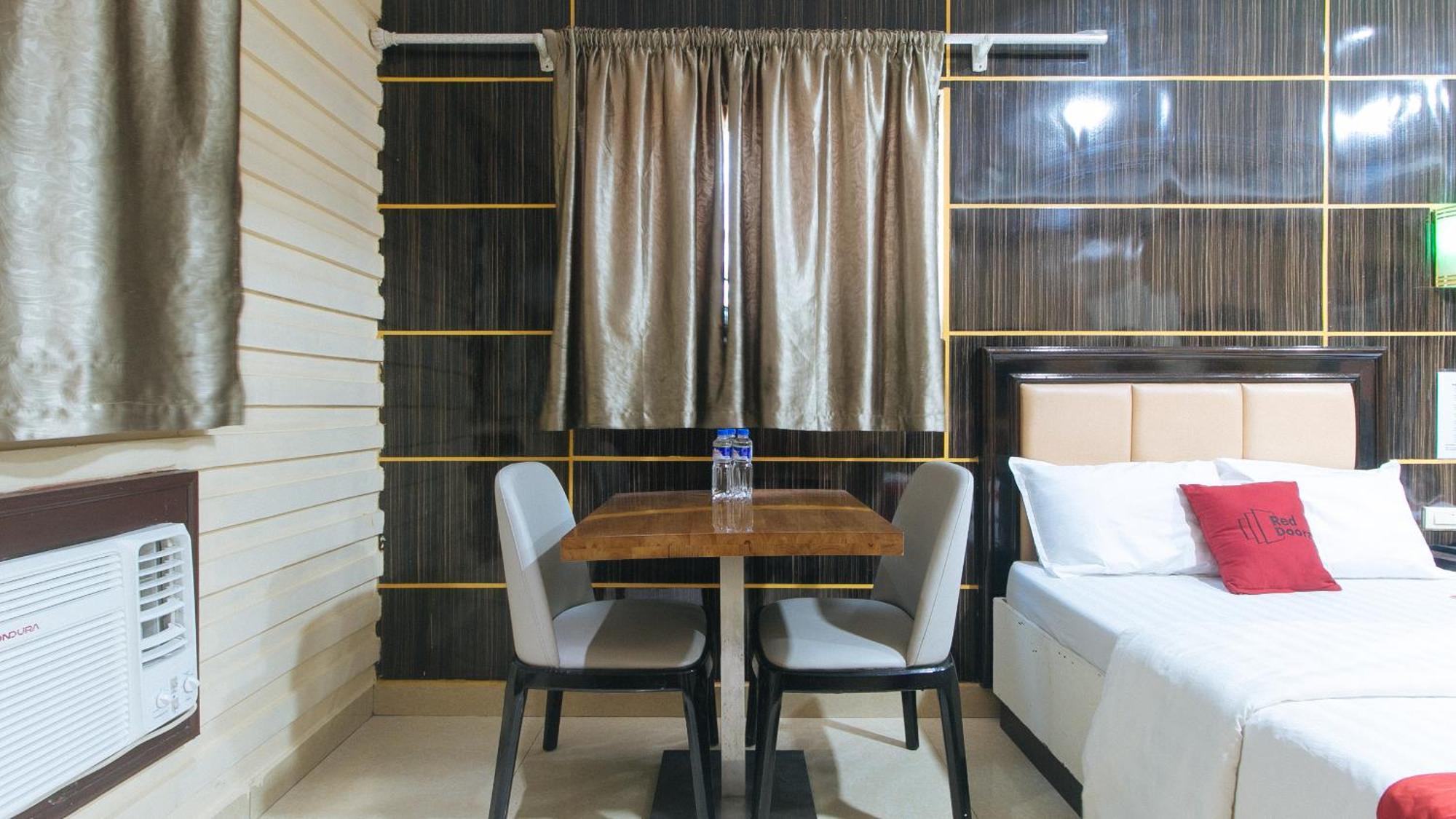 Reddoorz At Winter Hotel Araneta Cidade Quezon Exterior foto